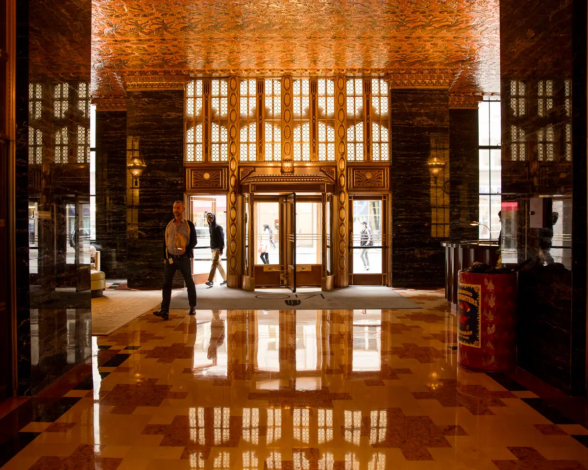 Office Lobby on New Montgomery Street, 2015<p>© Janet Delaney</p>