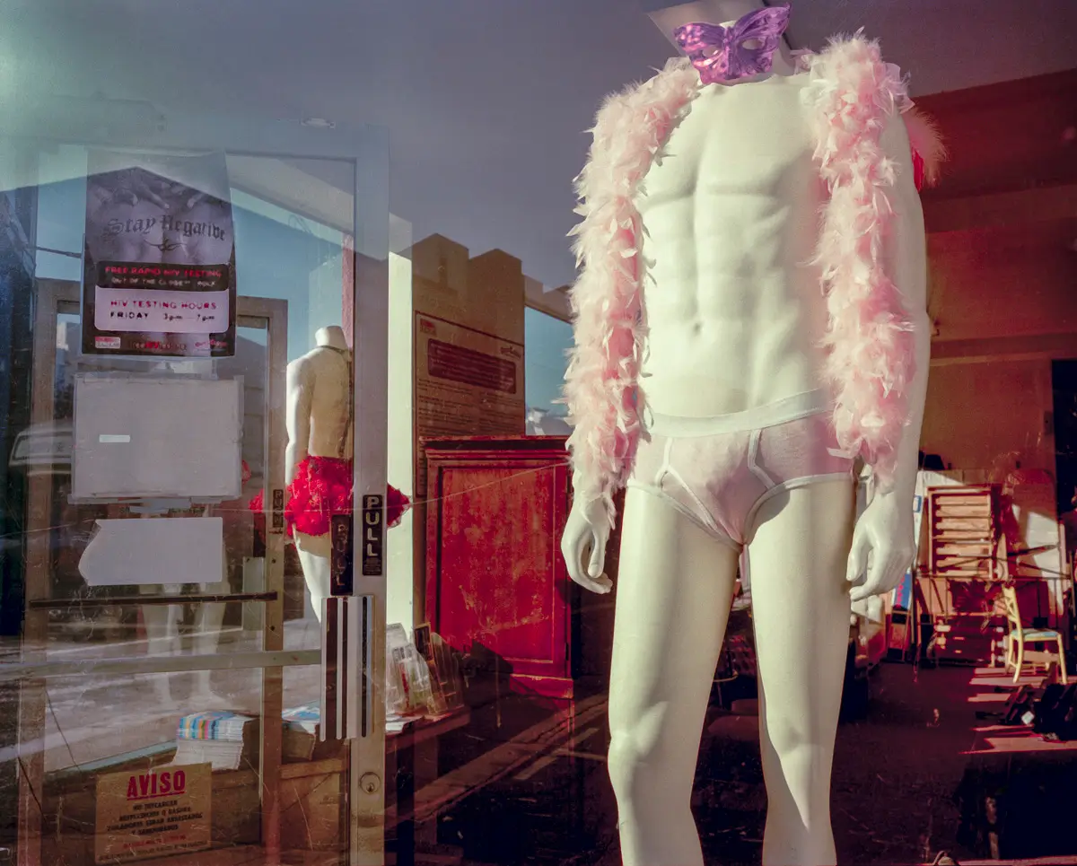 Thrift Store on Folsom Street, 2014<p>© Janet Delaney</p>