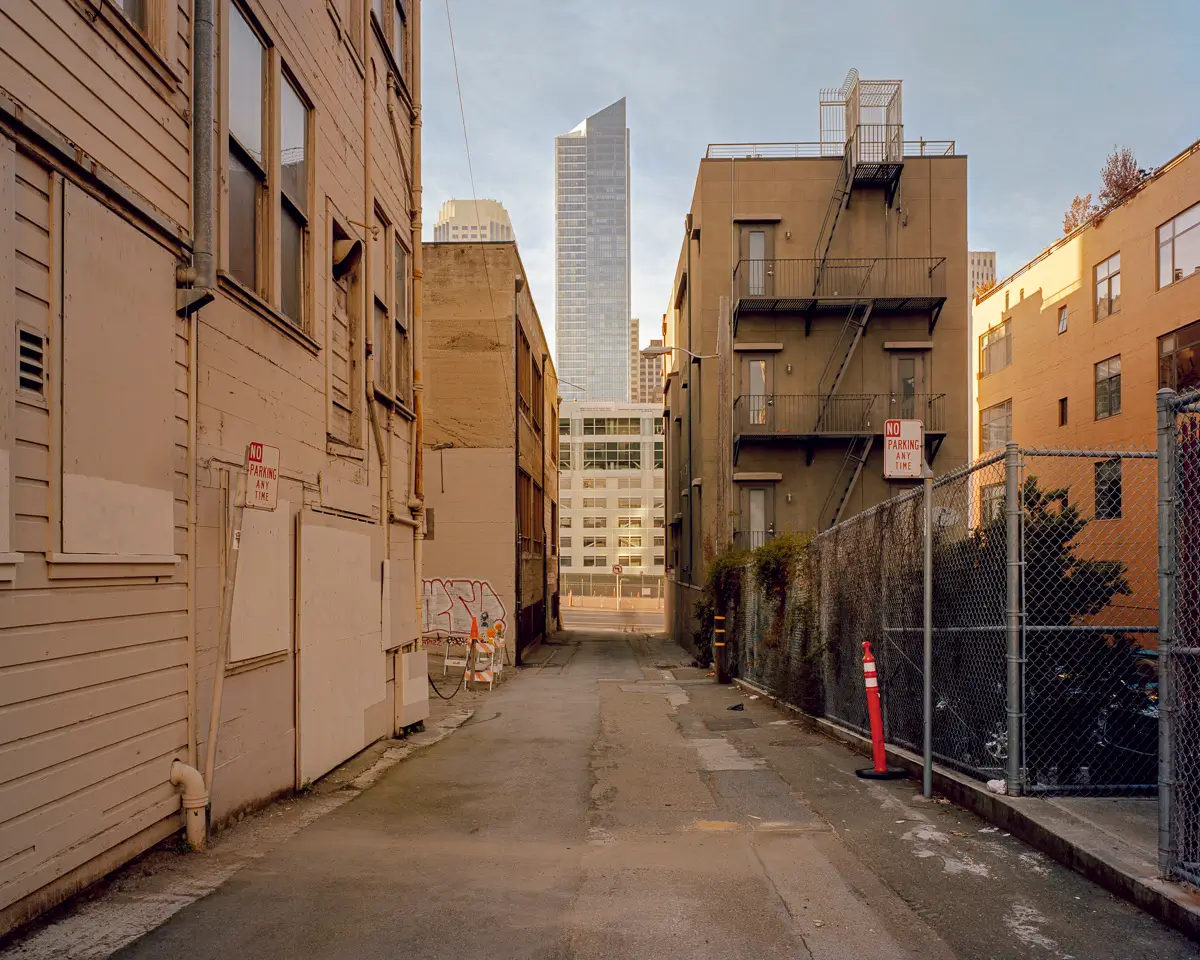 Millennium Tower from Zeno Alley, 2011.<p>© Janet Delaney</p>