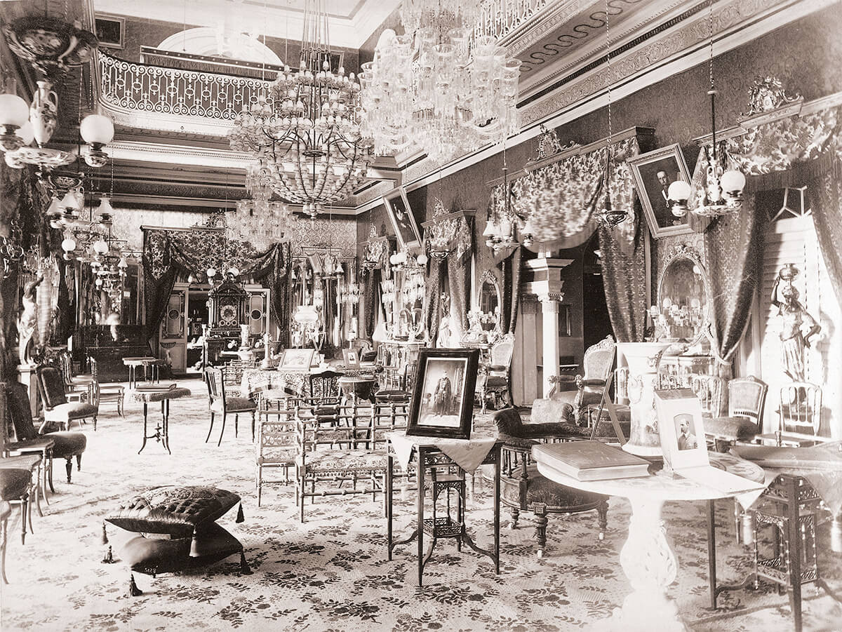 The interior of the Basir-bagh Palace 1880s<p>© Lala Deen Dayal</p>