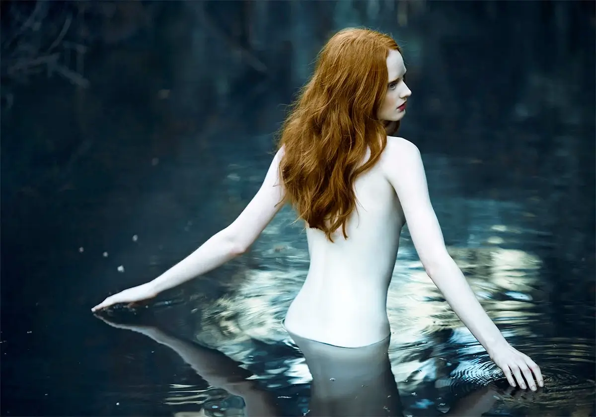 <p>© Zhang Jingna</p>